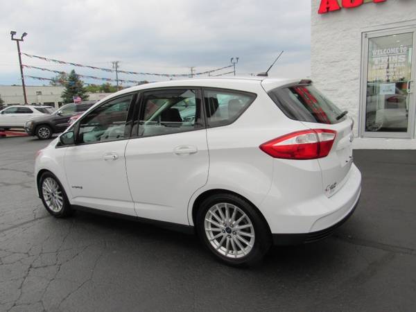 2015 Ford C-Max Hybrid SE - cars & trucks - by dealer - vehicle... for sale in Rockford, IL – photo 5