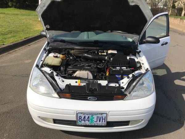 2000 Ford Focus 4dr Sedan SECALL/TEXT - - by dealer for sale in Dundee, OR – photo 19
