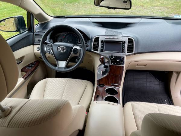 2013 Toyota Venza LE - cars & trucks - by owner - vehicle automotive... for sale in Great Barrington, MA – photo 4