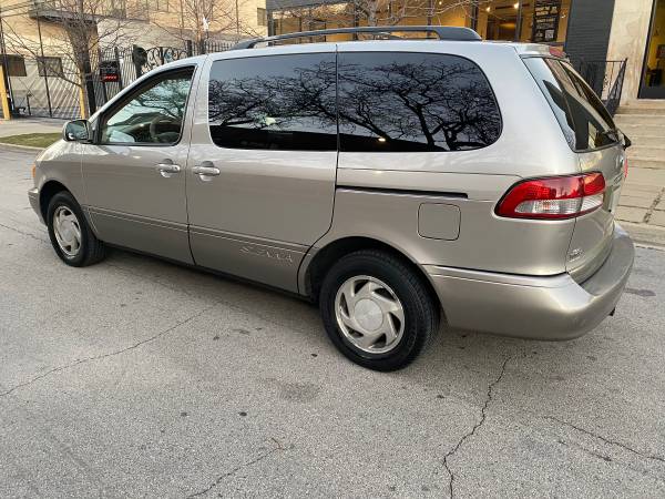 2001 Toyota Sienna - cars & trucks - by owner - vehicle automotive... for sale in Chicago, IL – photo 4