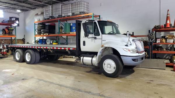 24 ft flat bed with lift - cars & trucks - by owner - vehicle... for sale in Hialeah, FL – photo 8