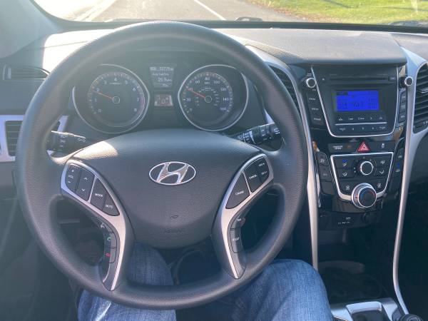 Hyundai Elantra 2016 - - by dealer - vehicle for sale in Syracuse, NY – photo 6
