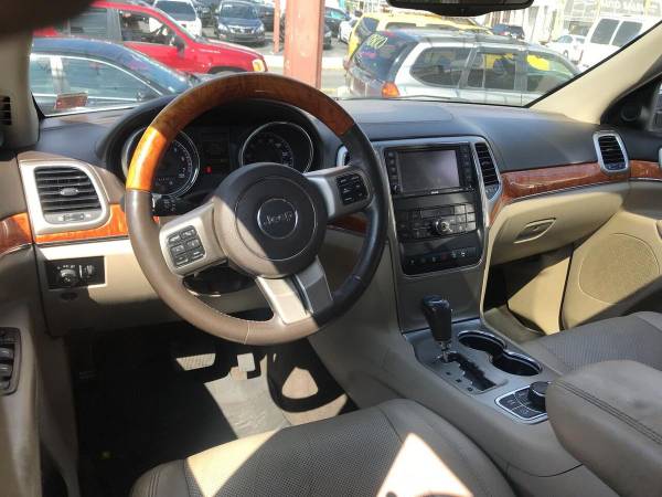 2013 Jeep Grand Cherokee Overland 4x4 4dr SUV BUY HERE, PAY HERE... for sale in Ridgewood, NY – photo 16