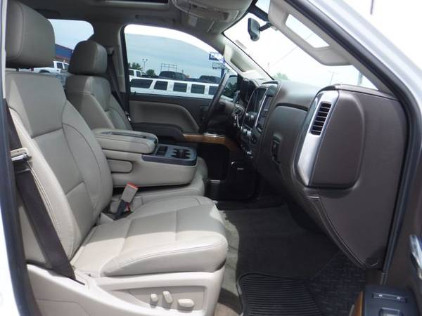 2017 Chevrolet Silverado 2500 HD Crew Cab 4WD LTZ Pickup 4D 6 1/2 ft T for sale in Harrisonville, MO – photo 4
