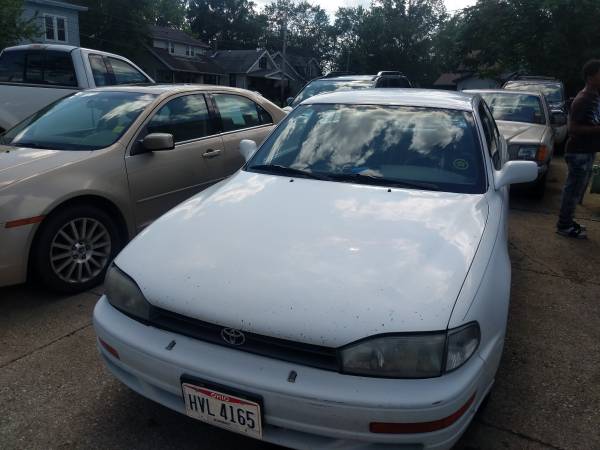 Clean 1994 Toyota Camry for sale in Akron, OH – photo 2