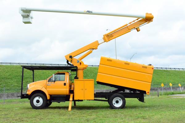 2006 Ford F-650 Super Duty Altec Over Center 61 foot Height Bucket -... for sale in Hollywood, AL – photo 11