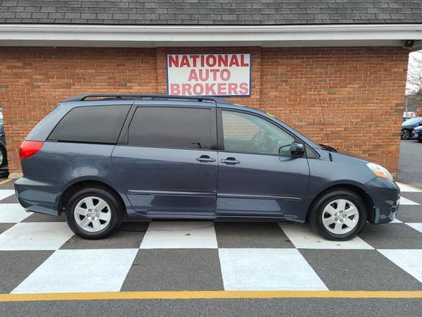 2010 Toyota Sienna 5dr 7-Pass Van LE (TOP RATED DEALER AWARD 2018... for sale in Waterbury, CT – photo 2