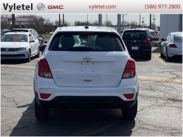 2018 Chevrolet TRAX wagon FWD 4dr LS - Chevrolet Summit White - cars for sale in Sterling Heights, MI – photo 4