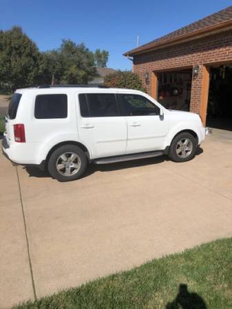 2011 Honda pilot EX-L $8650 - cars & trucks - by owner - vehicle... for sale in Dearing, KS – photo 2