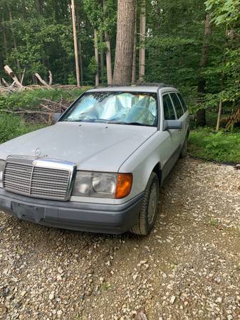 1987 Mercedes 300 TD wagon parts car - cars & trucks - by owner -... for sale in Leesburg, District Of Columbia – photo 3