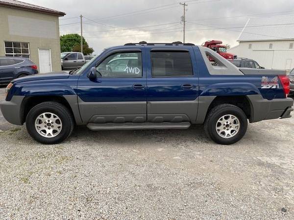 2002 CHEVROLET AVALANCHE 1500 - - by dealer - vehicle for sale in Fortville, IN – photo 3