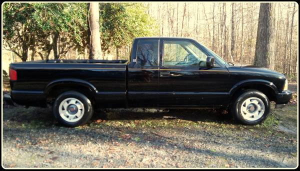 GMC Sonoma (S10) - Low Miles - Clean - cars & trucks - by dealer -... for sale in Madison, NC – photo 2