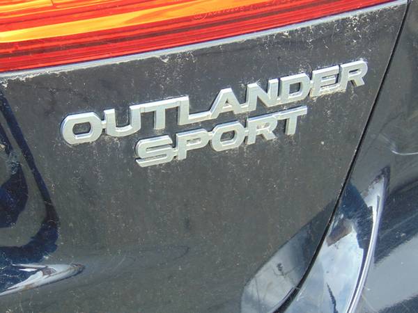 2015 Mitsubishi Outlander Sport SE - - by dealer for sale in South Bend, IN – photo 23