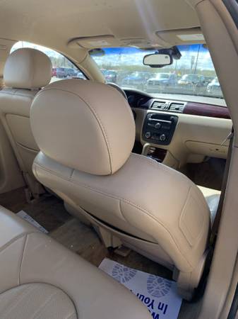 2006 Buick Lucerne 4dr Sdn CXS - - by dealer - vehicle for sale in Chesaning, MI – photo 23