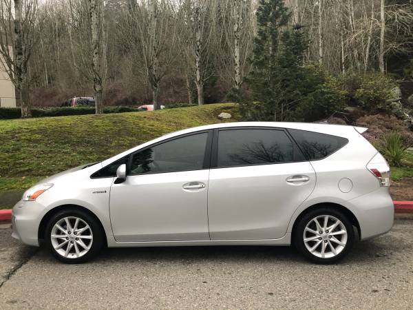 2012 Toyota Prius V Pkg 5 - Navi, Leather, Clean title, Loaded for sale in Kirkland, WA – photo 8