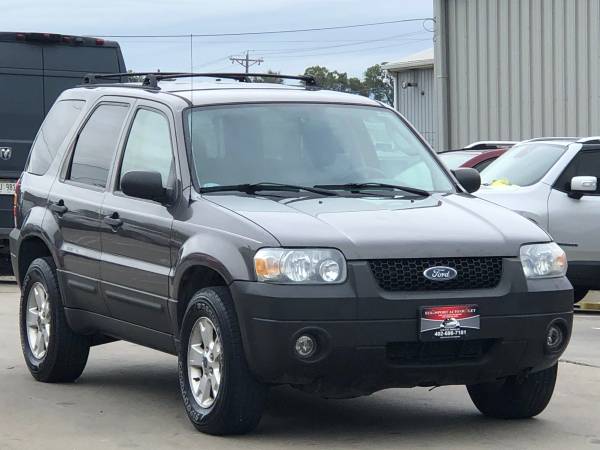 2006 FORD ESCAPE. 4X4.ONLY 136K.RUNS GREAT.FINANCING for sale in Omaha, NE – photo 4