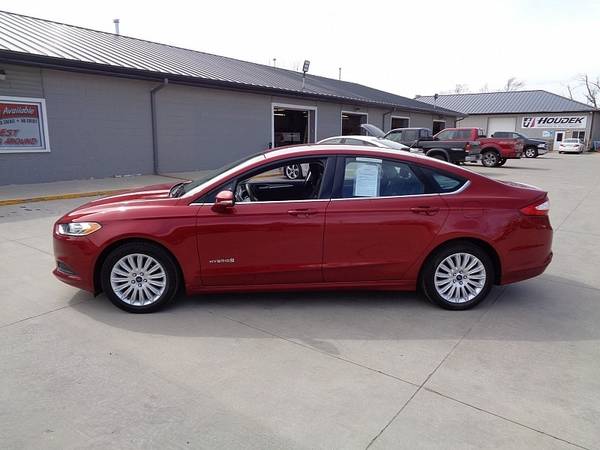 2014 Ford Fusion Hybrid 4d Sedan SE - - by dealer for sale in Marion, IA – photo 4