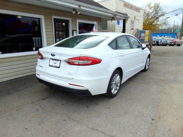 2019 Ford Fusion Hybrid SE - $0 DOWN? BAD CREDIT? WE FINANCE! - cars... for sale in Goodlettsville, TN – photo 3