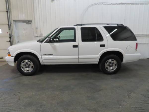 2004 Chevy Blazer LS 4 3L V6 4x4 1 Owner CLEAN! - Warranty - cars & for sale in Middleville, MI – photo 2