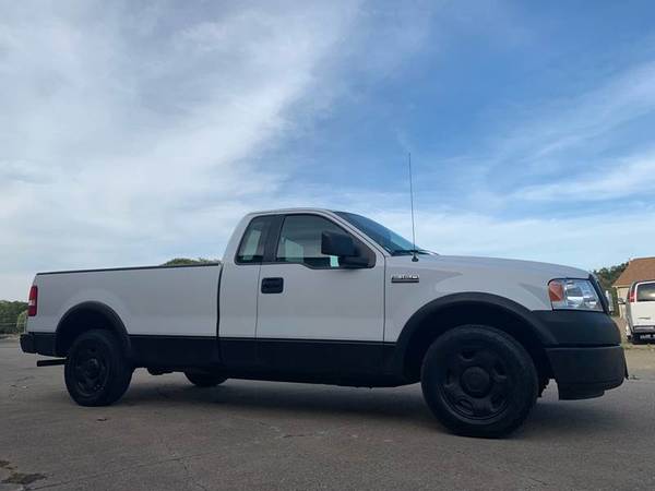 2006 Ford F-150 XL Regular Cab - 8 FT bed - 81,000 miles for sale in Uniontown , OH – photo 4