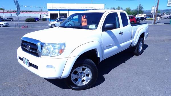 2008 Toyota Tacoma PreRunner - - by dealer - vehicle for sale in Medford, OR – photo 2