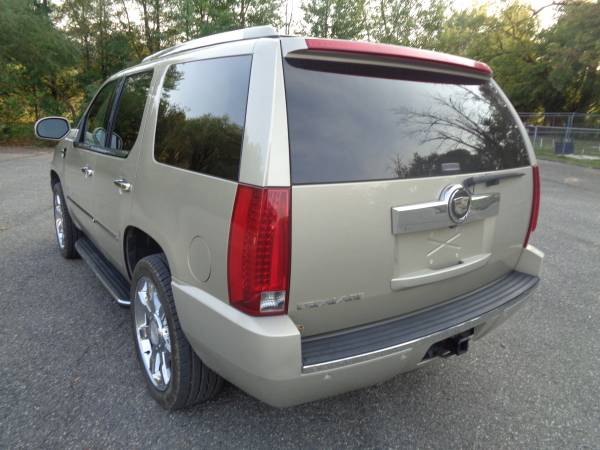 2007 Cadillac Escalade AWD Fully Loaded Very Clean for sale in Waynesboro, MD – photo 5