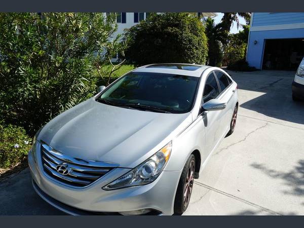 Low Miles - Hyundai Sonata "Limited" - cars & trucks - by owner -... for sale in Cape Coral, FL – photo 3