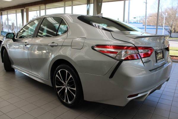 2020 Toyota Camry SE Holiday Special - cars & trucks - by dealer -... for sale in Burbank, IL – photo 8