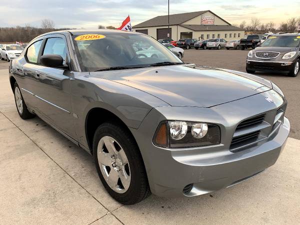2006 Dodge Charger 4dr Sdn RWD - cars & trucks - by dealer - vehicle... for sale in Chesaning, MI – photo 2