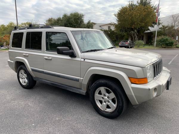 2007 Jeep Commander 3 Sunroofs! Seats 7! Leather! REMOTE START! -... for sale in Austin, TX – photo 4