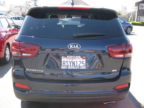 2020 Kia Sorento LX Third Row Seating For 7 Only 2, 000 Miles Like for sale in Fortuna, CA – photo 3