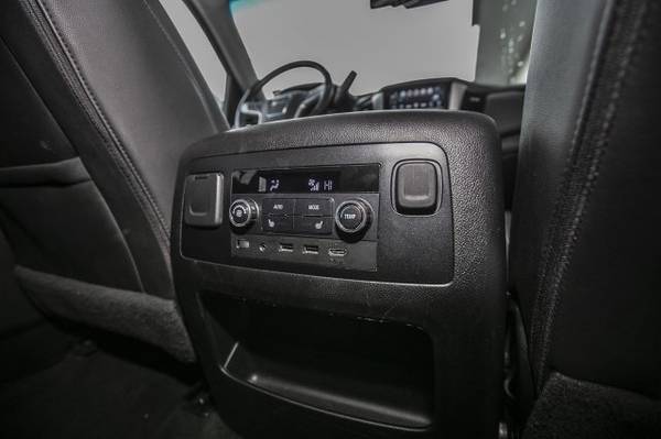 2018 GMC Yukon XL SLT 4WD for sale in McKenna, WA – photo 18