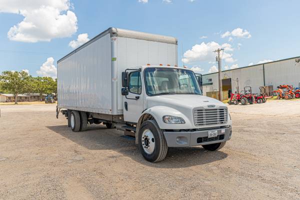 2015 FREIGHTLINER BOX TRUCK - cars & trucks - by dealer - vehicle... for sale in Weatherford, TX – photo 2