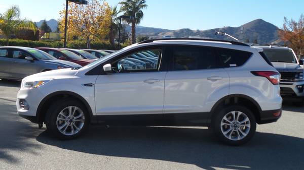 2018 Ford Escape SE! AWD/Reverse Cam/Bluetooth! Only 43k Miles! -... for sale in Morgan Hill, CA – photo 4