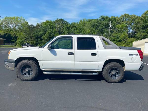 2003 Chevy Avalanche 1500 - - by dealer - vehicle for sale in Greenbrier, AR – photo 8