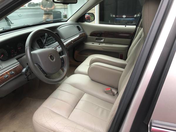 2006 mercury grand marquis ls for sale in Hanover, PA – photo 7