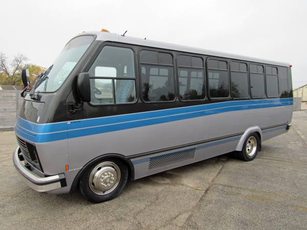 1995 Thor El Dorado National 14-Passenger 7.4L Shuttle Bus w/10K... for sale in Fort Worth, TX