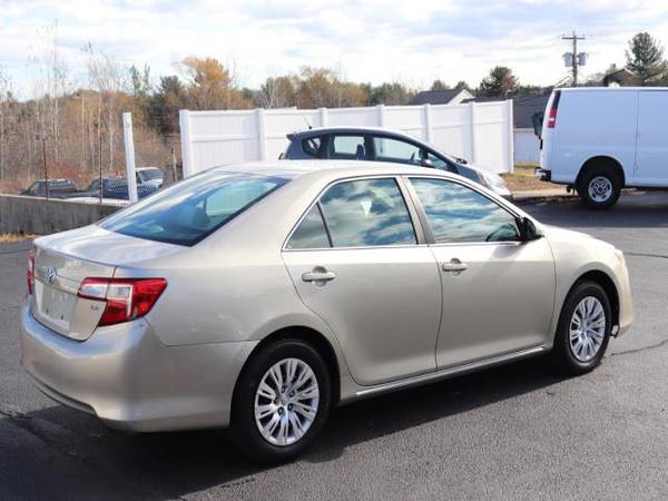 2014 Toyota Camry 2014.5 4dr Sdn I4 Auto LE (Natl) - cars & trucks -... for sale in Plaistow, ME – photo 6