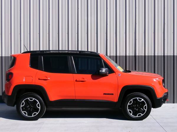 2016 Jeep Renegade Trailhawk-Navigation! Remote Start! Heated... for sale in Silvis, IA – photo 5