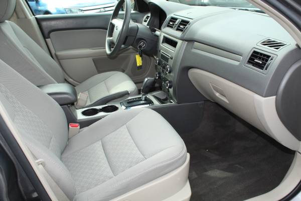 2012 FORD FUSION * GAS SAVER * SUPER CLEAN * AUX INPUT * WARRANTY *** for sale in Highland, IL – photo 16