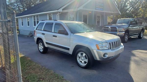 2006 JEEP GRAND CHEROKEE - cars & trucks - by dealer - vehicle... for sale in Greenville, SC – photo 3