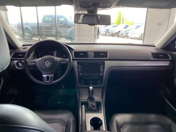 2014 Volkswagen Passat 2 0L TDI SE - - by dealer for sale in Springfield, IL – photo 12