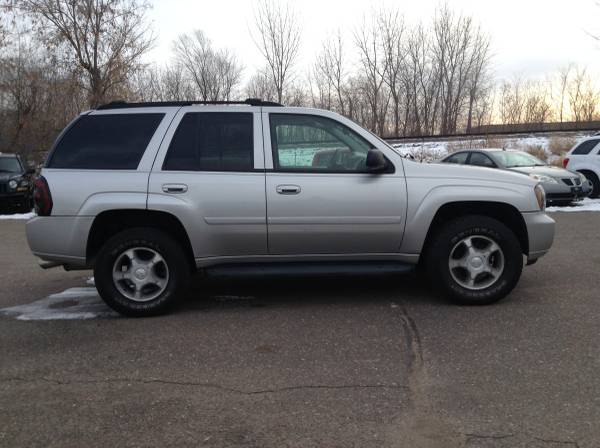 2006 Chevy Trail Blazer LT - cars & trucks - by dealer - vehicle... for sale in Cambridge, MN – photo 5
