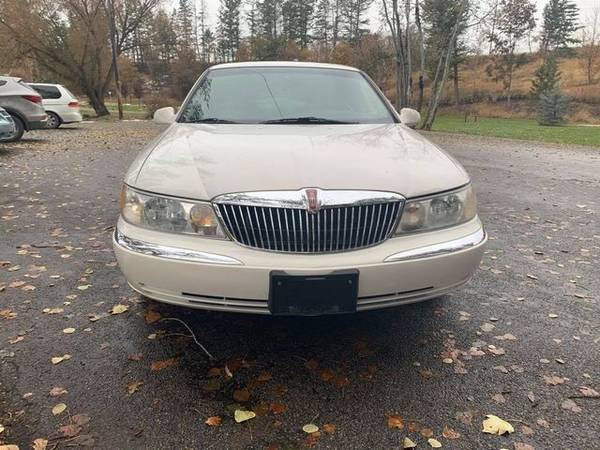 2001 Lincoln Continental - Financing Available! - cars & trucks - by... for sale in Kalispell, MT – photo 3