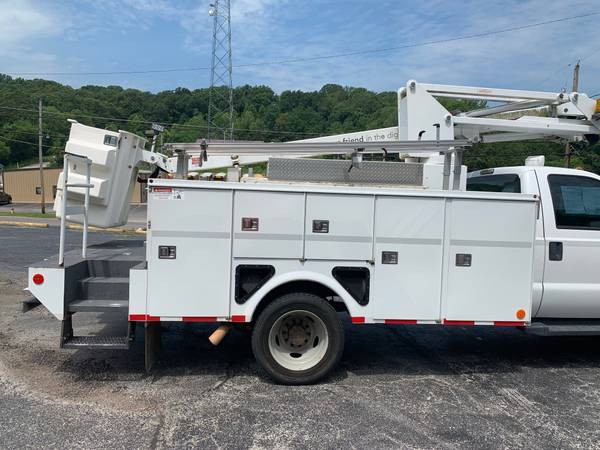 Bucket Utility Trucks - 2012 Ford F-550 - LOW MILES for sale in Kimmswick, MN – photo 9