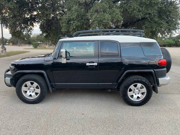 07 Toyota FJ Cruiser (97K Miles-One Owner) - - by for sale in San Antonio, TX – photo 3