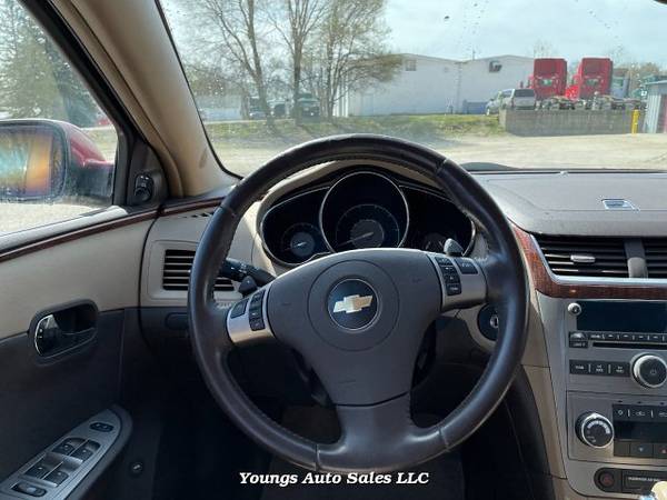 2009 Chevrolet Malibu LTZ 6-Speed Automatic - - by for sale in Fort Atkinson, WI – photo 10