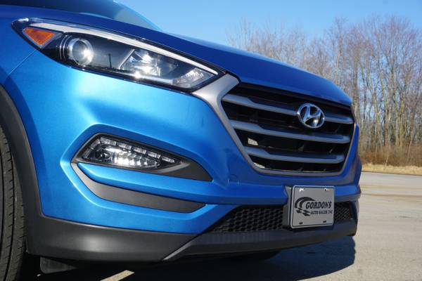 2018 Hyundai Tucson SEL AWD - - by dealer - vehicle for sale in Greenville, OH – photo 2