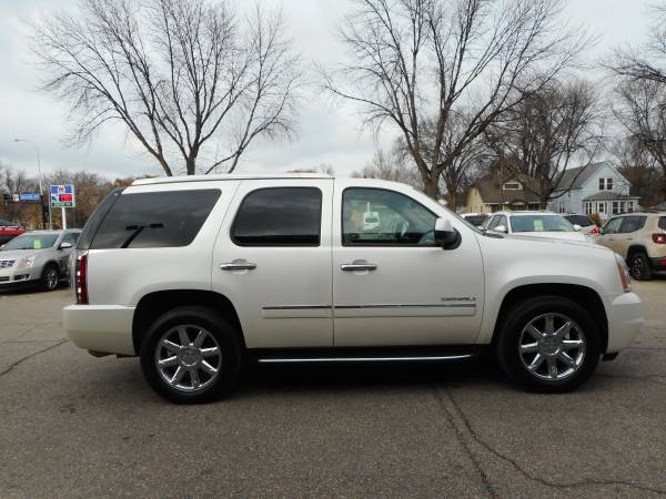 2011 GMC Yukon Denali - cars & trucks - by dealer - vehicle... for sale in Grand Forks, ND – photo 5