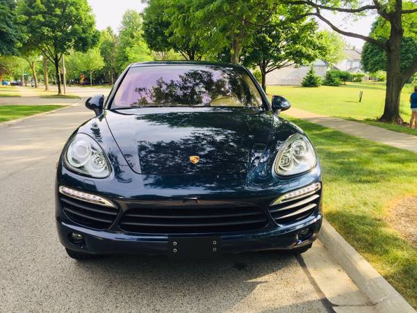 2011 Porsche Cayenne S Hybrid - cars & trucks - by owner - vehicle... for sale in Lake Forest, IL – photo 4